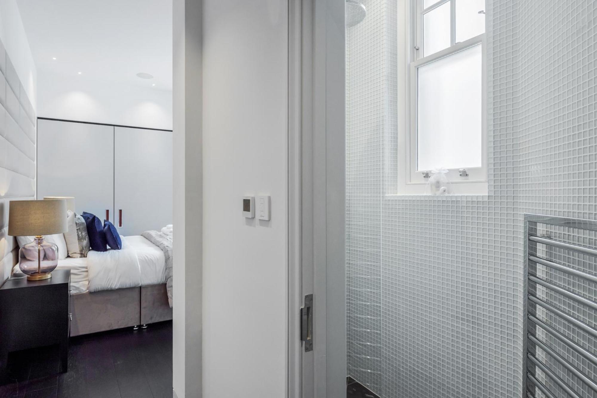 The Mayfair Residence Лондон Экстерьер фото