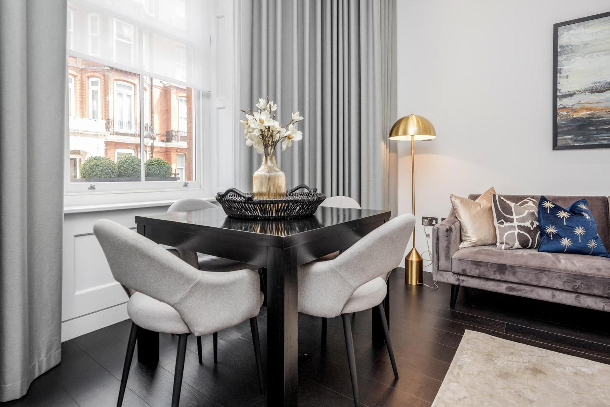 The Mayfair Residence Лондон Экстерьер фото